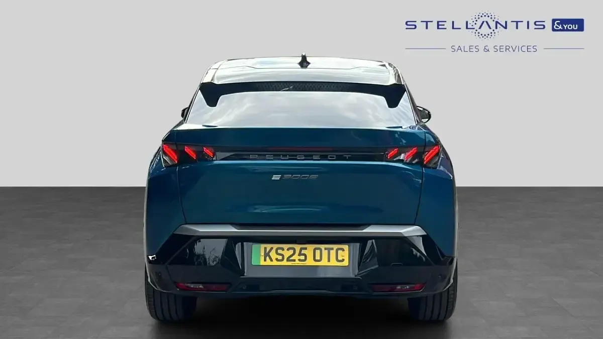 Used Peugeot e-3008 GT 152 kW (207 HP) 2025 Blue SUV
