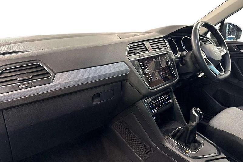 Used VW Tiguan Life 150 HP (110 kW) 2022 Grey SUV
