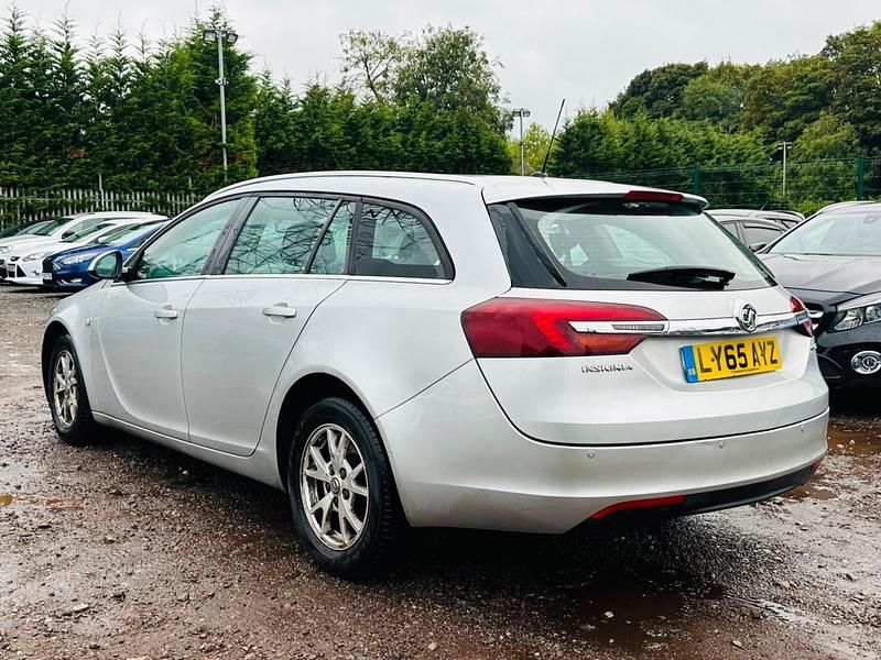 Second-hand Vauxhall Insignia Design Edition 2015 Argintiu Break