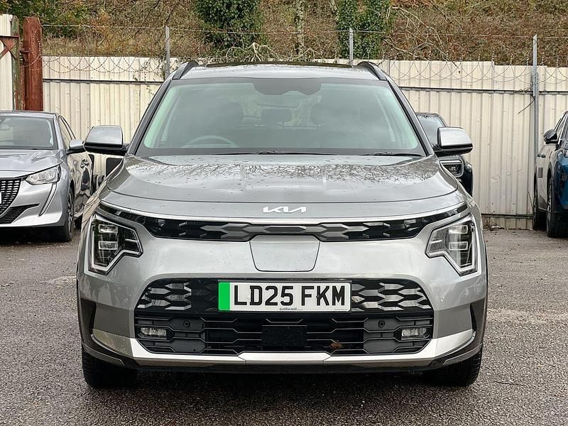Grey New 2025 Kia e-Niro SUV | £26,765 (Fair price) - Image 1/4