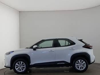 Used Toyota Yaris Hybrid 116 HP (85 kW) 2024 White Estate