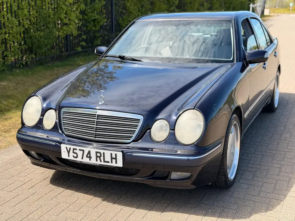 Used Mercedes E240 Elegance 2001 Blue Sedan