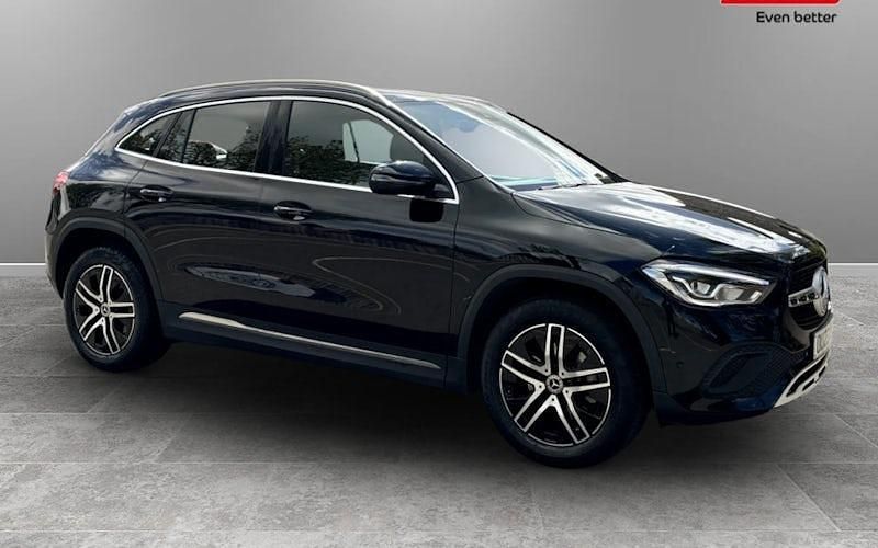 Usado Mercedes GLA200 Executive 163 HP (119 kW) 2022 SUV