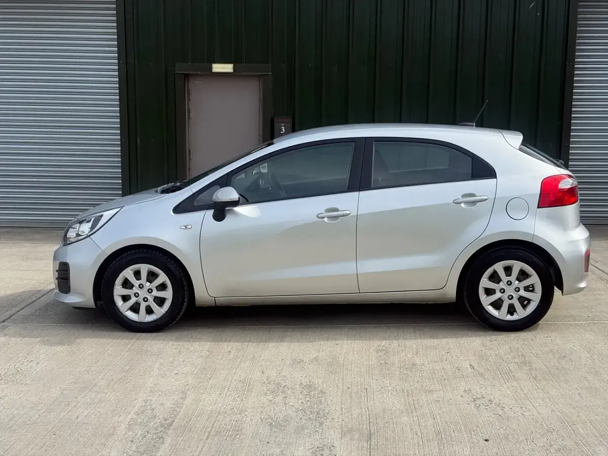 Used Kia Rio 2016 Silver Hatchback