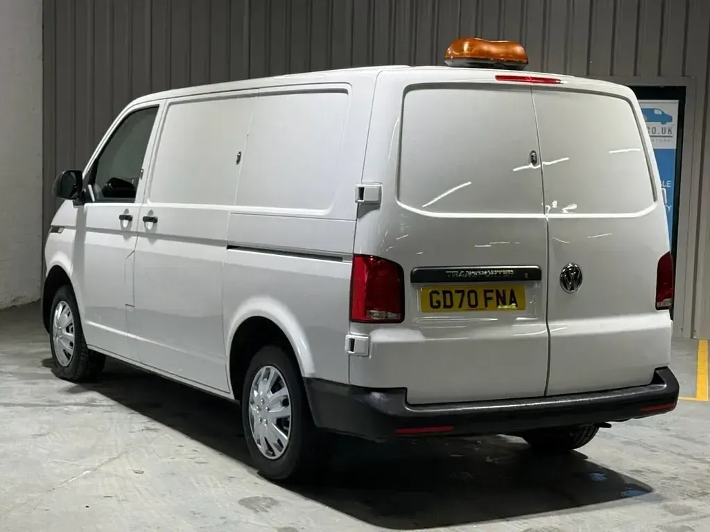 Begagnad VW Transporter Startline 2021 Vit Van