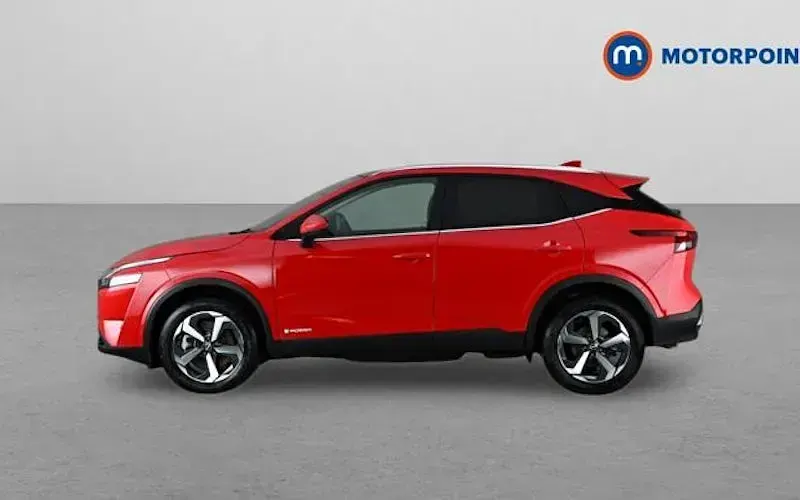Used Nissan Qashqai N-Connecta 190 HP (139 kW) 2023 Red SUV