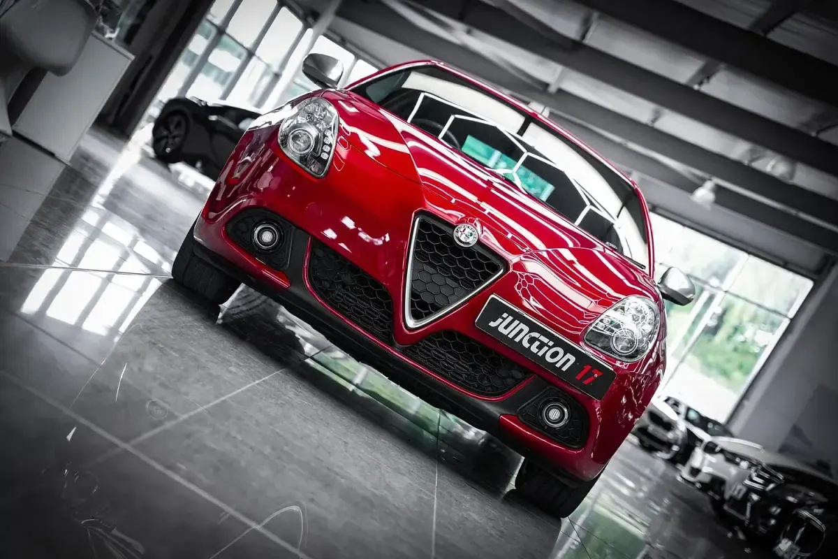 Used Alfa Romeo Giulietta 120 HP (88 kW) 2019 Red Hatchback