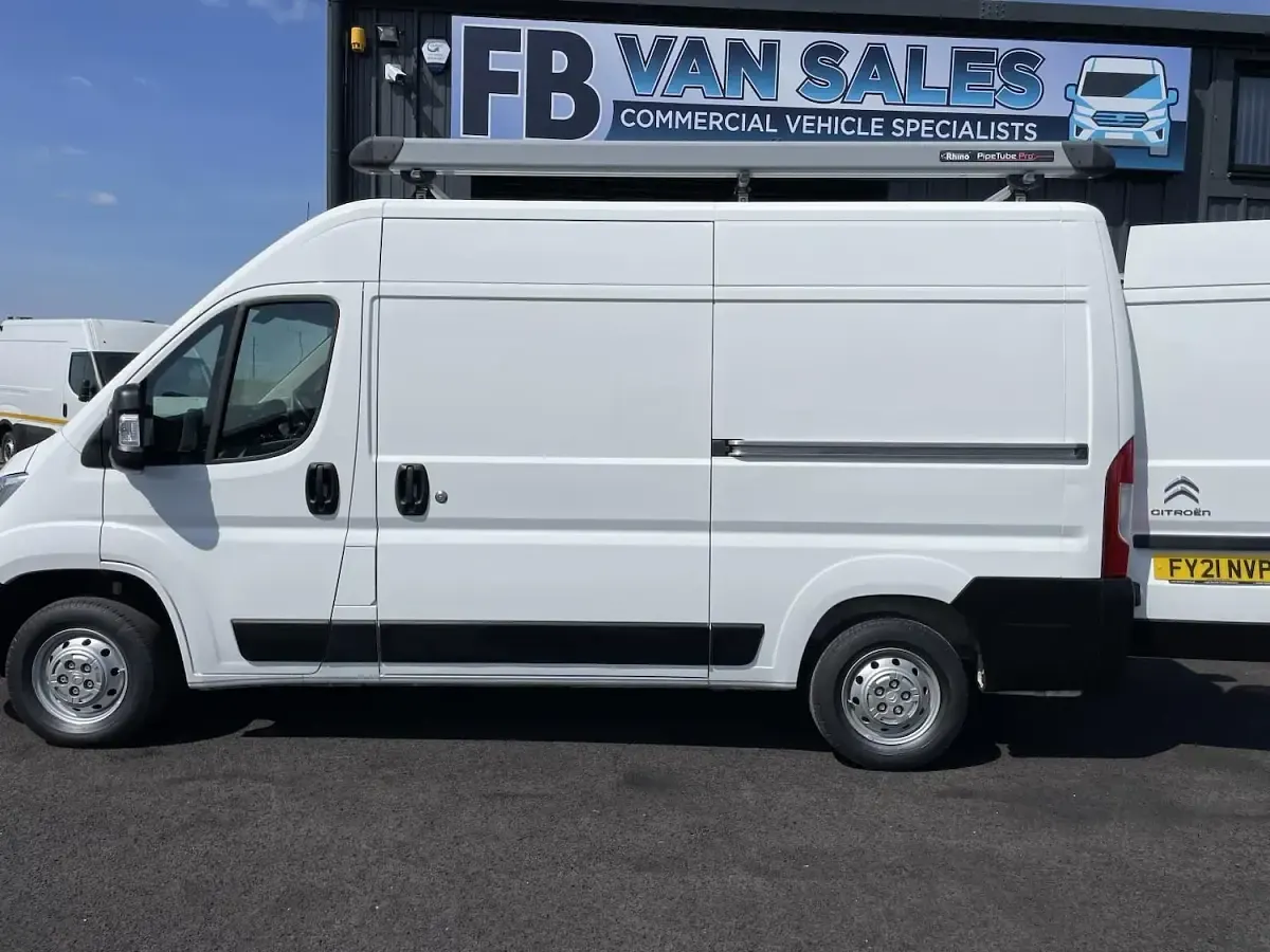Used Citroën Relay 140 HP (102 kW) 2021 White Van