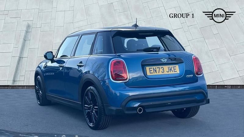 Used Mini Cooper Exclusive 134 HP (98 kW) 2024 Blue Hatchback