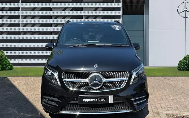 Gebraucht Mercedes V220 AMG line 163 PS (119 kW) 2023 Schwarz Van / Kleinbus