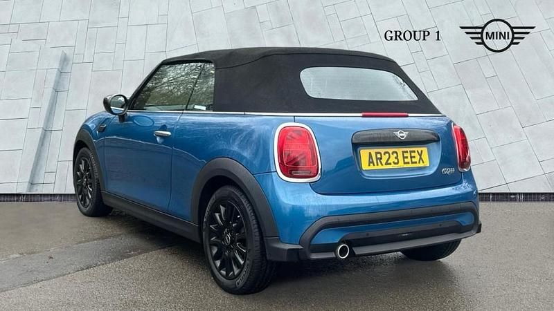 Used Mini Cooper Classic 134 HP (98 kW) 2023 Blue Hatchback