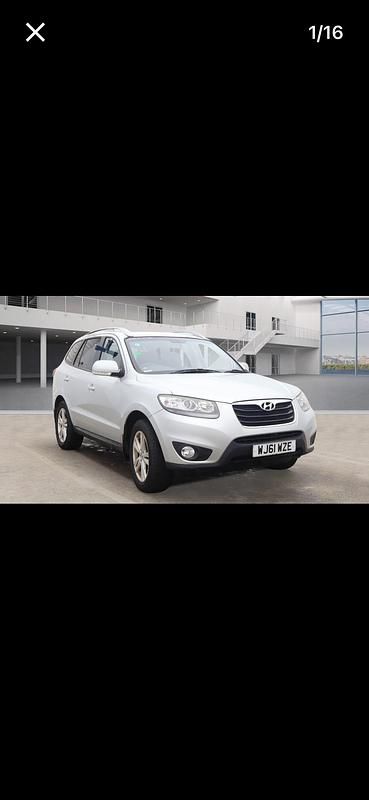 Used Hyundai Santa Fe Premium 197 HP (144 kW) 2011 Silver SUV