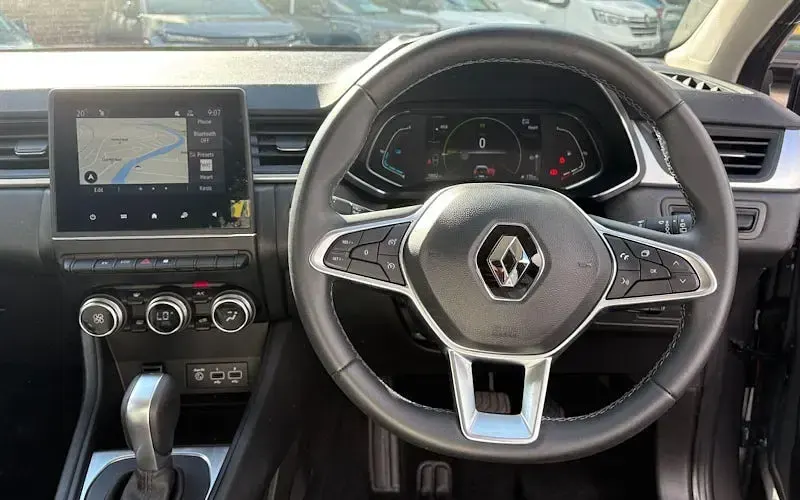 Used Renault Captur Evolution 143 HP (105 kW) 2022 Grey SUV