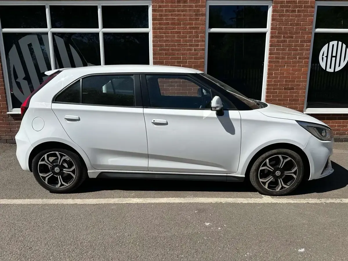 Usado MG MG3 Exclusive 106 CV (77 kW) 2019 Blanco Utilitario