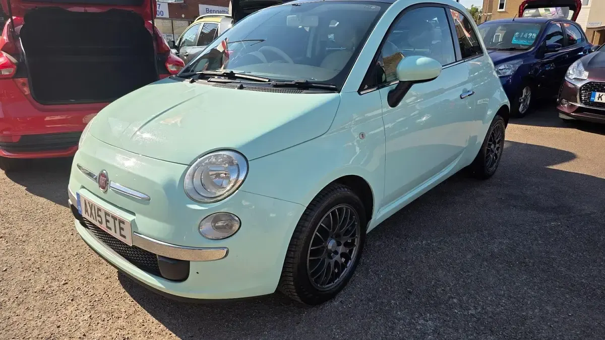 Used Fiat 500 Lounge 69 HP (50 kW) 2015 Green Hatchback
