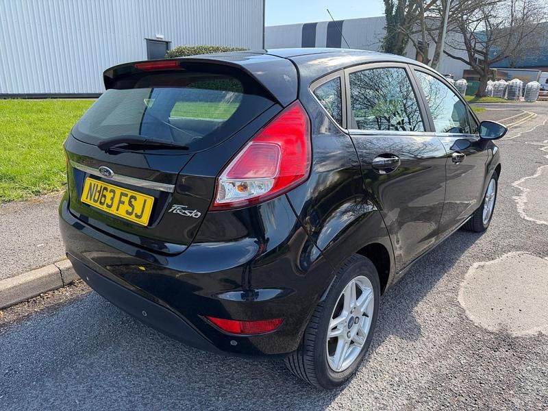Used Ford Fiesta Zetec 82 HP (60 kW) 2013 Black Hatchback