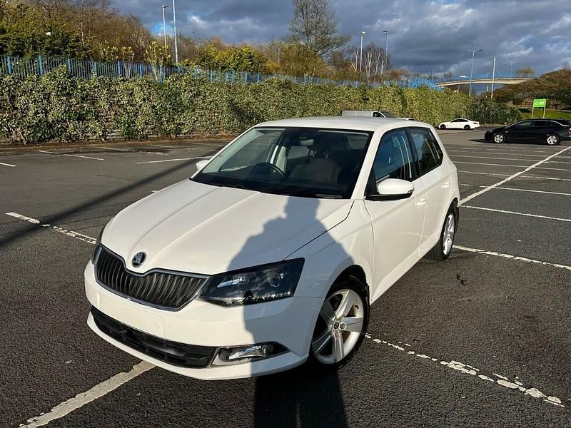 Used Skoda Fabia SE L 110 HP (80 kW) 2015 White Hatchback