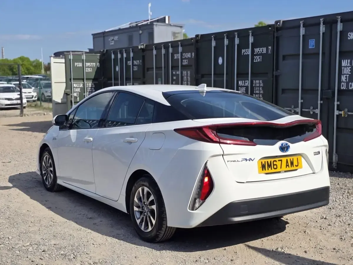 Usado Toyota Prius Business Edition 2018 Branco Citadino