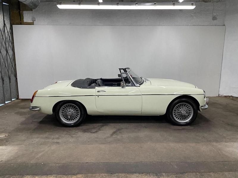 Used MG C 1968 White Cabriolet