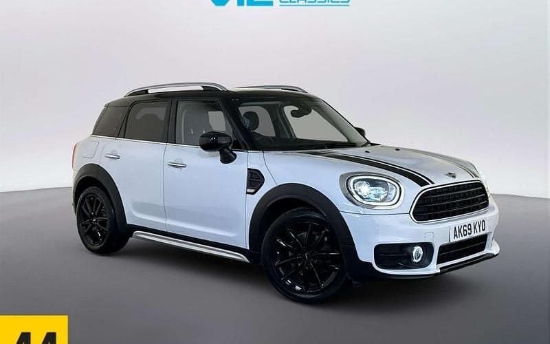 Used Mini Cooper Classic 136 HP (100 kW) 2019 White Hatchback