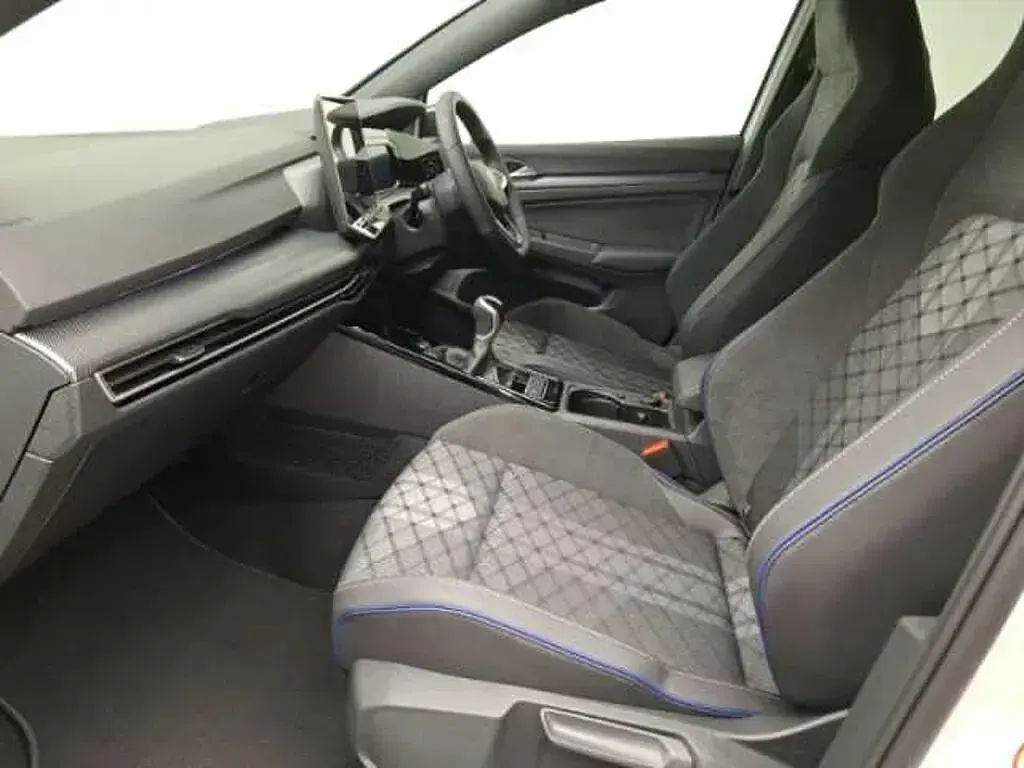 New VW Golf VIII 150 HP (110 kW) 2025