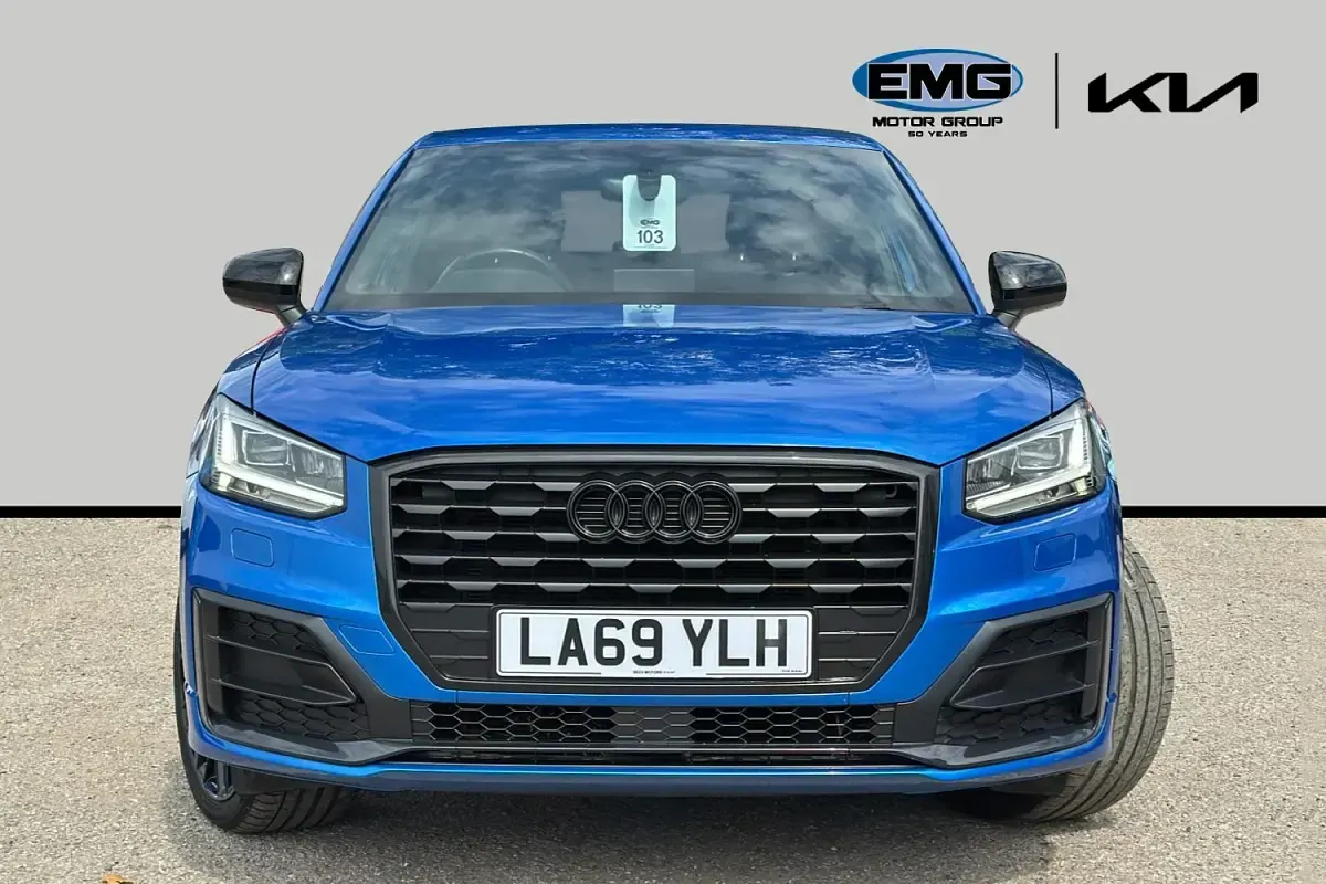 Used Audi Q2 Black Edition 116 HP (85 kW) 2020 Blue SUV