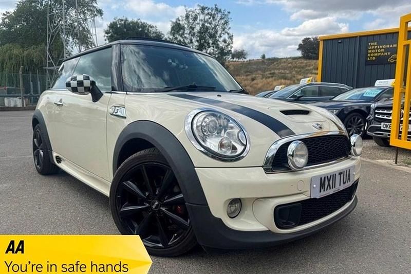White Used 2011 Mini Cooper S Hatchback | £5,990 (Fair price) - Image 1/1