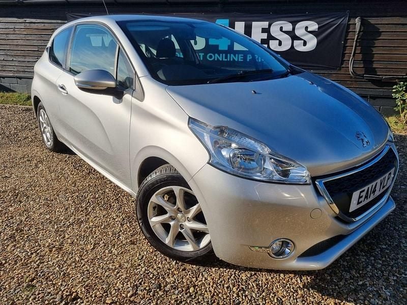 Silver Used 2014 Peugeot 208 Active Hatchback | £3,599 (Good price) - Image 1/4