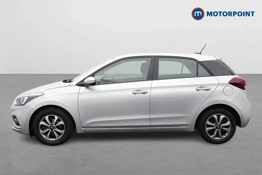Used Hyundai i20 SE 84 HP (61 kW) 2019 Silver Hatchback