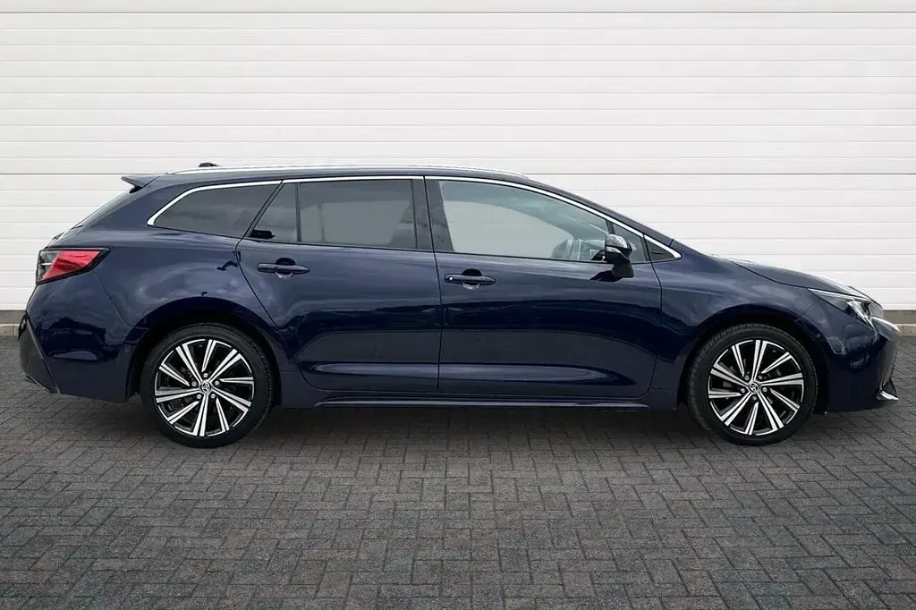 Used Toyota Corolla Design 2022 Blue Estate