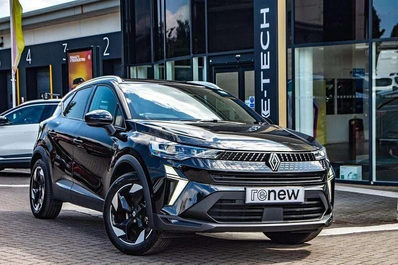 Black Used 2024 Renault Captur Techno SUV | £22,495 (A bit pricey) - Image 1/4