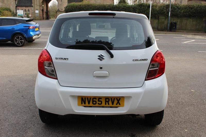 Used Suzuki Celerio 68 HP (50 kW) 2015 White Hatchback