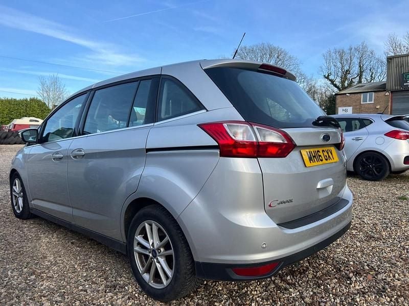 Used Ford Grand C-Max Zetec 120 HP (88 kW) 2016 Silver MPV