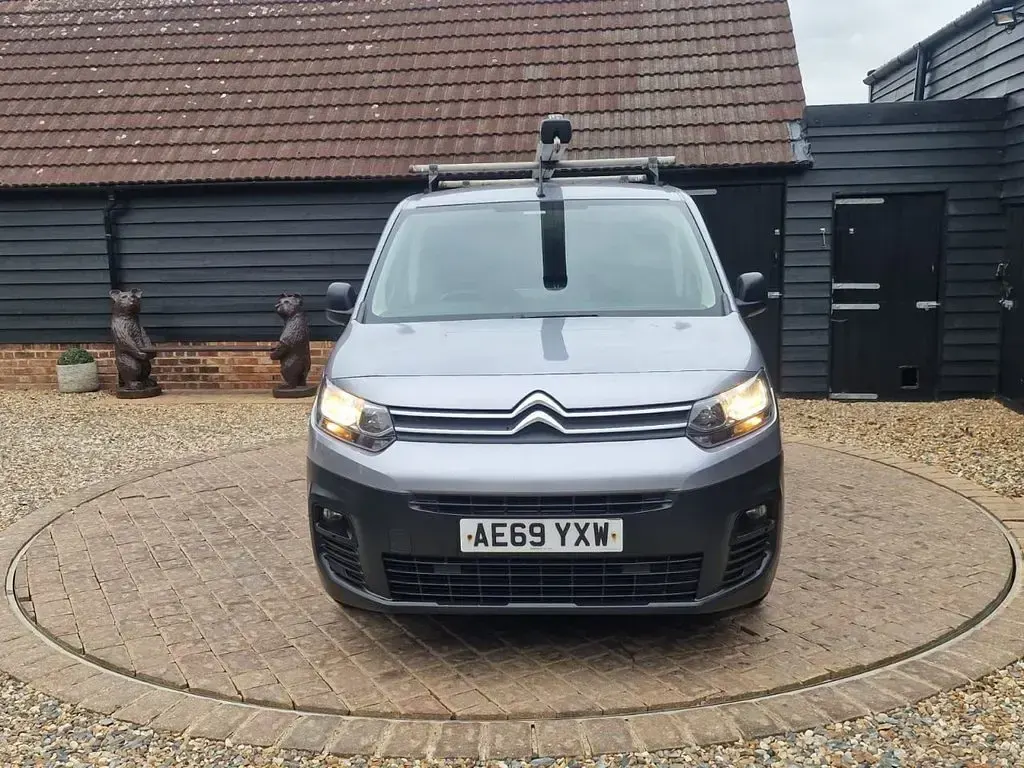 Used Citroën Berlingo 75 HP (55 kW) 2019 Grey MPV