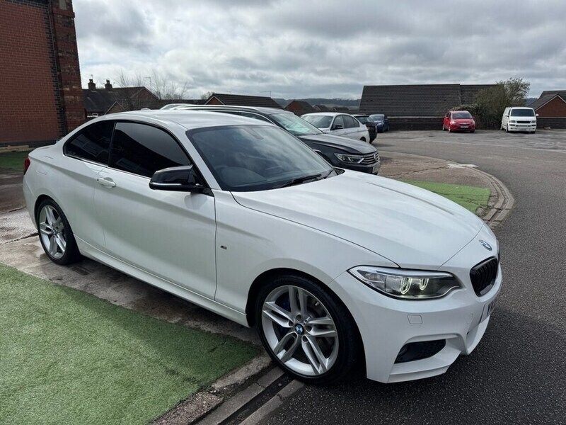 White Used 2016 BMW 225 M Sport Coupe | £13,890 (Fair price) - Image 1/4
