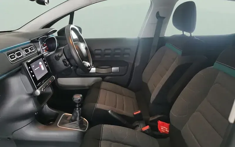 Usado Citroën C3 Shine 102 HP (75 kW) 2022 Bege Citadino