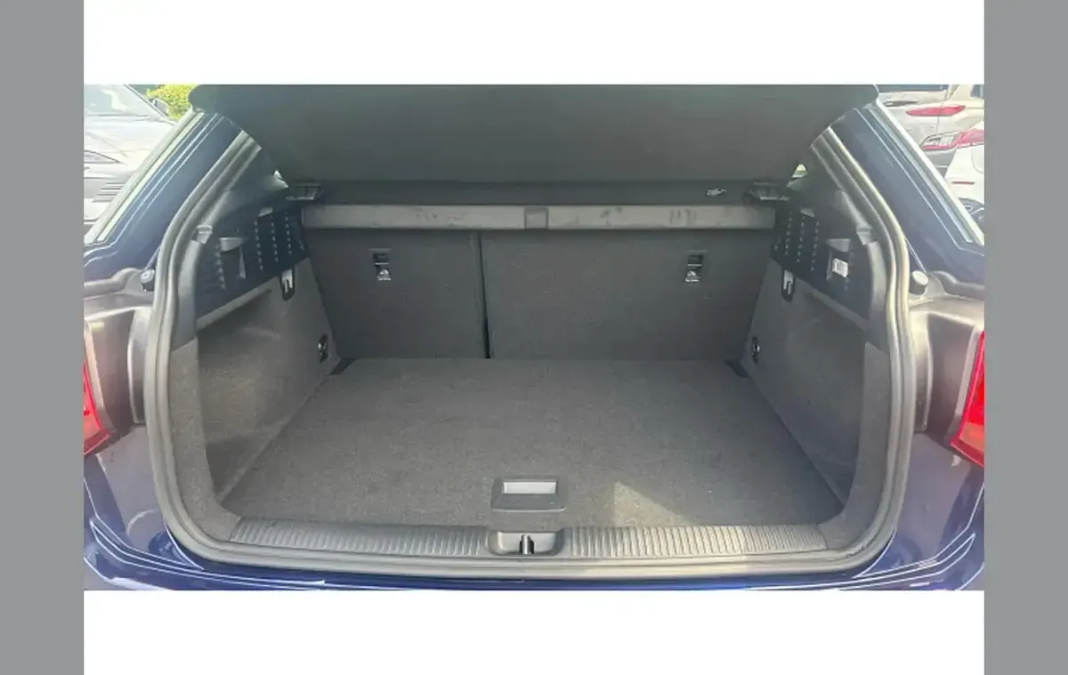 Used Audi Q2 S-Line 147 HP (108 kW) 2023 Blue SUV