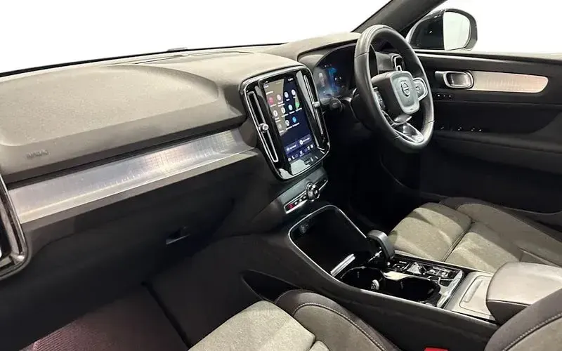 Used Volvo XC40 Plus 163 HP (119 kW) 2023 Grey SUV