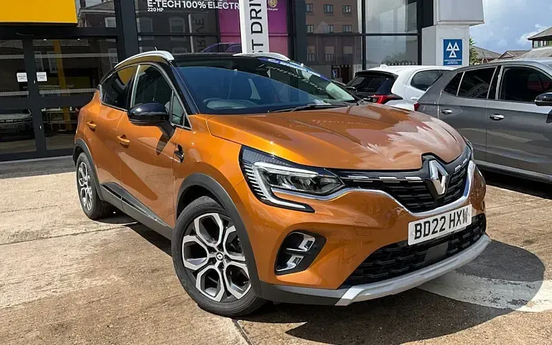 Used Renault Captur SE 140 HP (102 kW) 2022 SUV