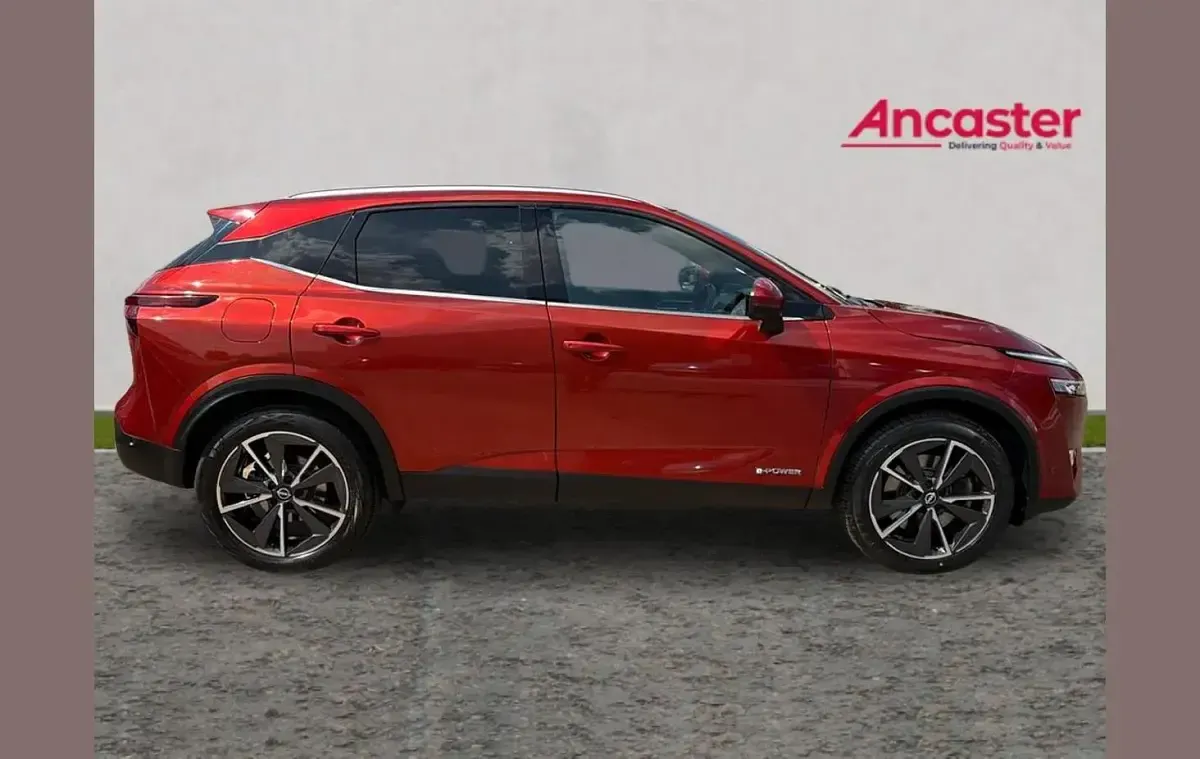 Used Nissan Qashqai Tekna 190 HP (139 kW) 2023 Red SUV