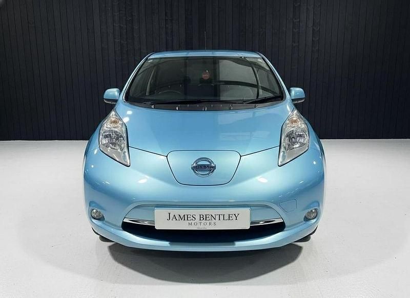 Used Nissan Leaf Acenta 24 kW (33 HP) 2015 Blue Hatchback