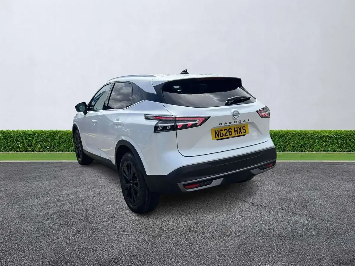 New Nissan Qashqai Tekna 158 HP (116 kW) 2026 Pearl white SUV