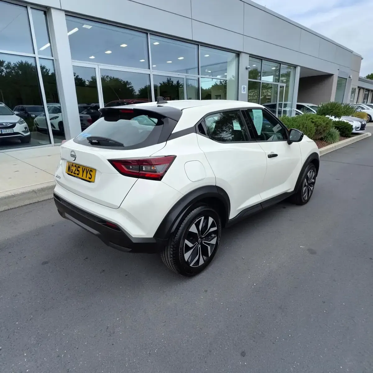 Used Nissan Juke Acenta Premium 114 HP (83 kW) 2025 White SUV