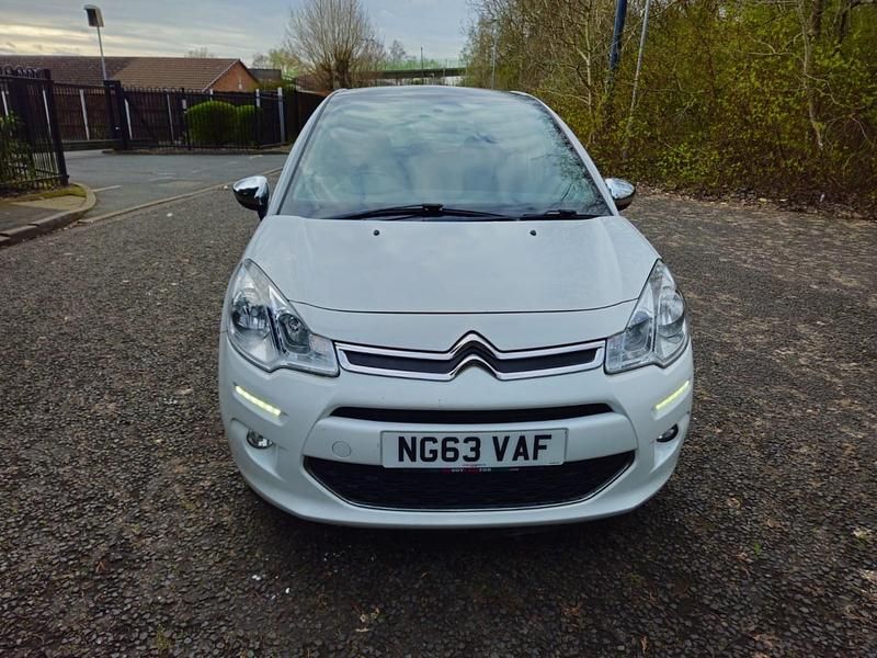 Used Citroën C3 SELECTION 2014 White Hatchback