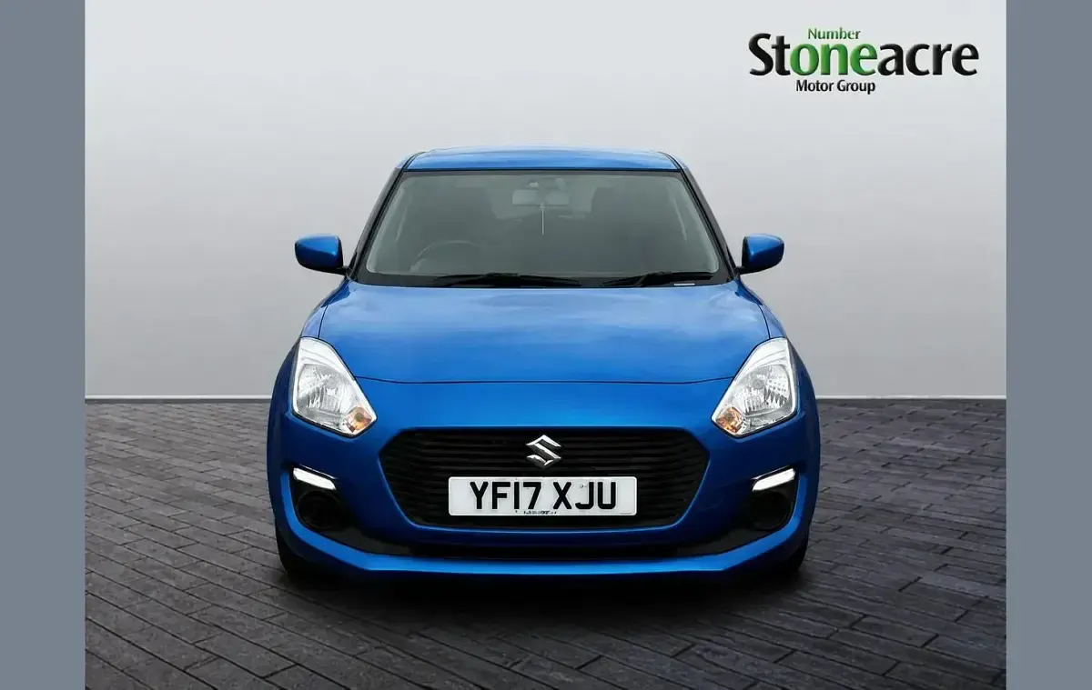 Used Suzuki Swift SZ3 90 HP (66 kW) 2017 Blue Hatchback