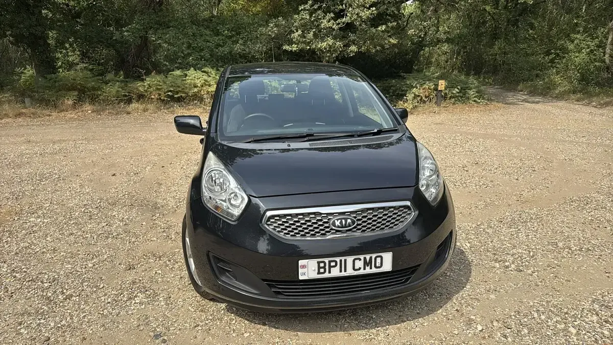 Used Kia Venga 125 HP (91 kW) 2011 Black Hatchback