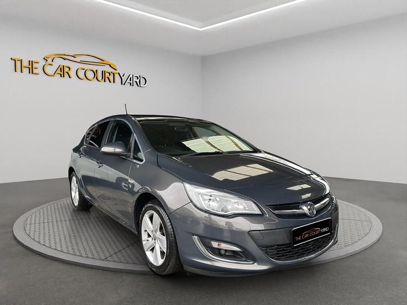 Grey Used 2015 Vauxhall Astra SRi Hatchback | £3,250 (Super price) - Image 1/4