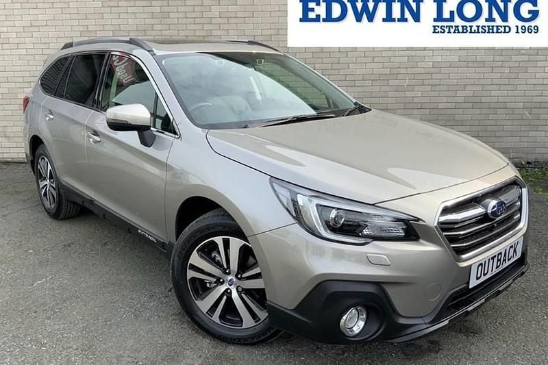 Used Subaru Outback Premium 175 HP (128 kW) 2021 Gold Estate