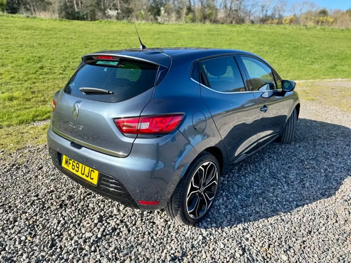 Used Renault Clio Iconic 90 HP (66 kW) 2019 Grey Hatchback