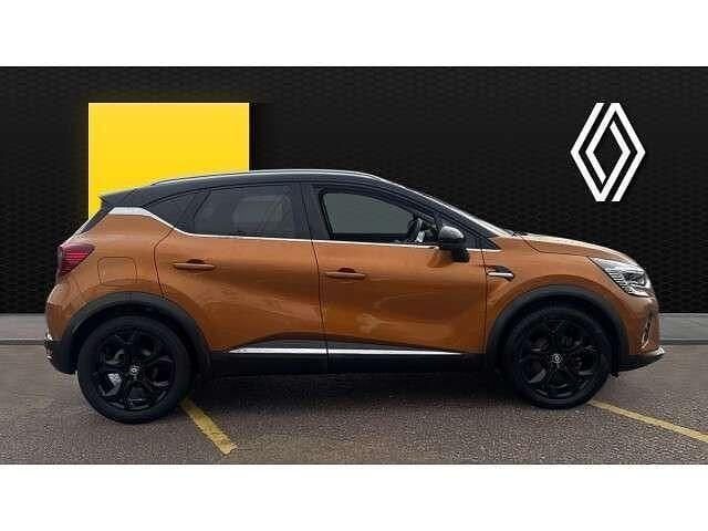 Usado Renault Captur SE 143 HP (105 kW) 2022 Preto SUV
